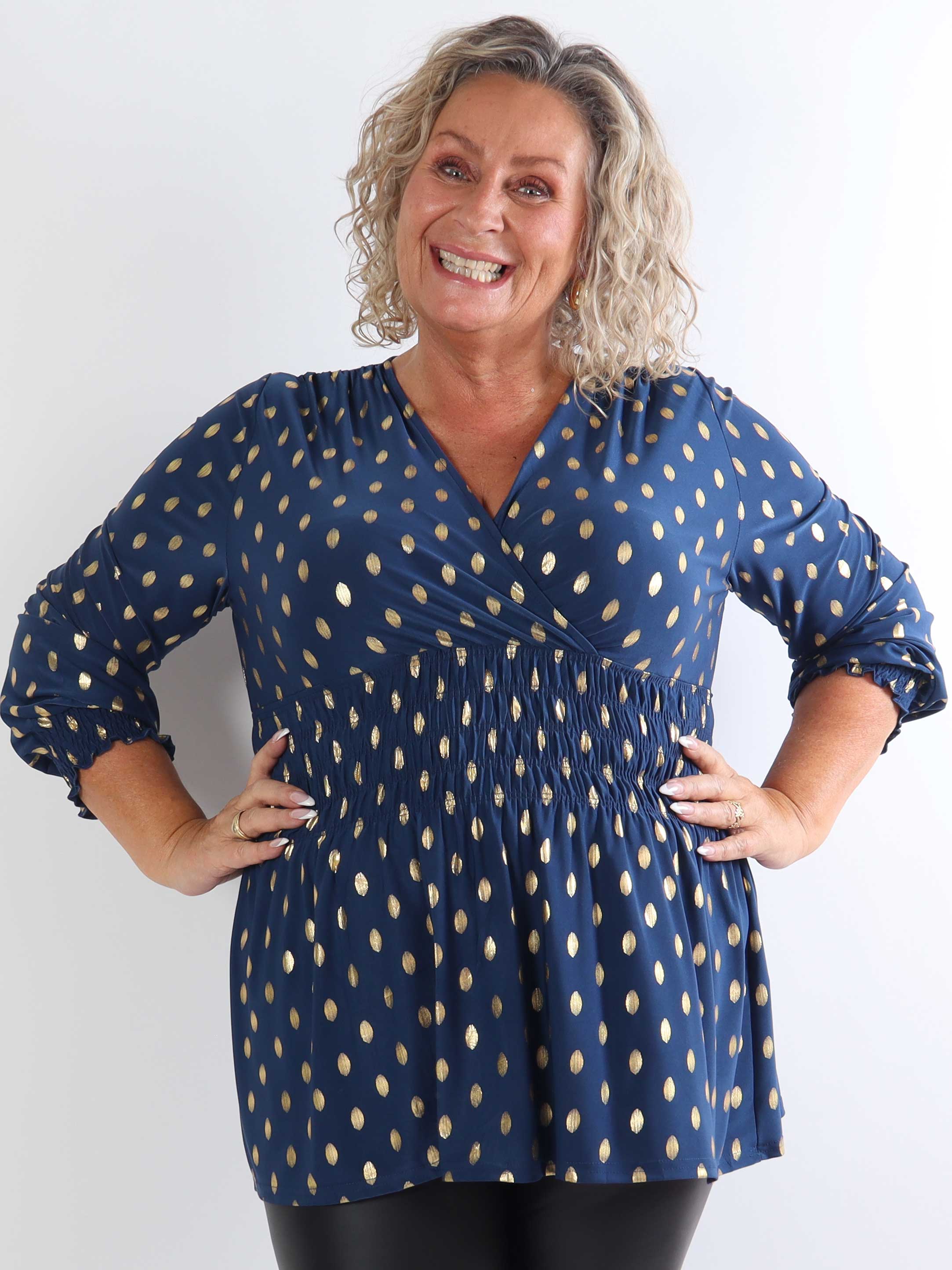 Pams Gold Dot Shirt L/S - Elastisk plus size bluse i krølfrit stof